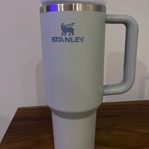 Stanley Tumbler 40 OZ cup